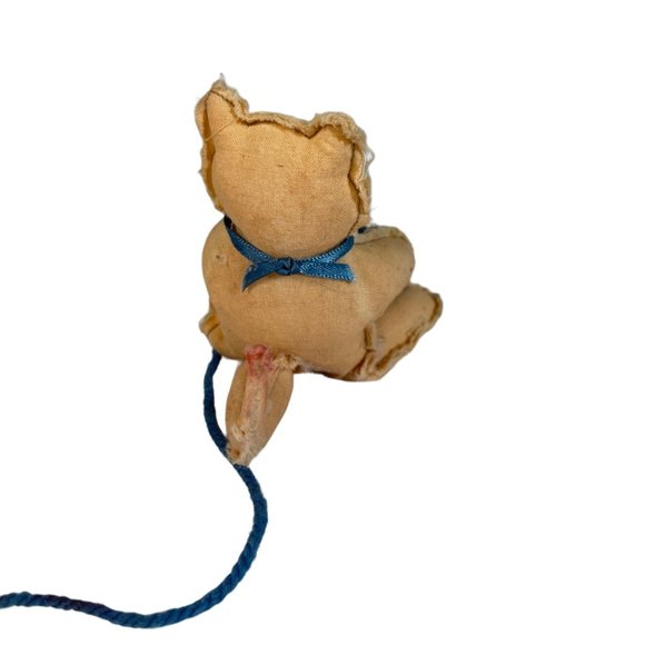 Handmade Fabric Tan Cat with Blue Yarn Ball 3 1/2" Kitten Collectible - Picture 6 of 6